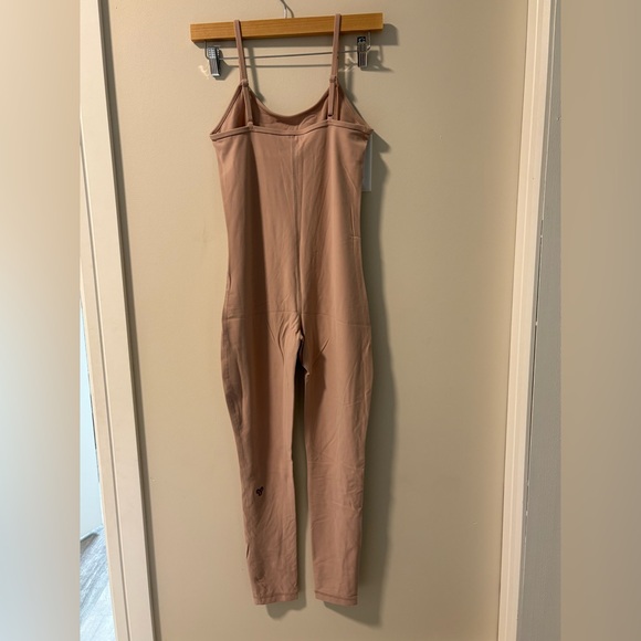 Aritzia TnAction Butter Rhythm Jumpsuit - Picture 4 of 7